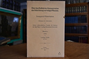 Über den Einfluß der Konzentration der Nährlösu...