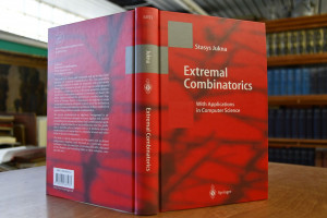 Extremal Combinatorics. With Applications in Co...