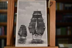 Segelschulschiffe Horst Wessel und Gorch Fock.