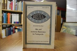 Alte und moderne Bauweisen für Funkgeräte.