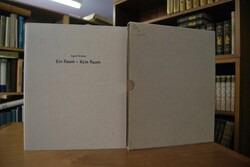 Sigrid Perthen, Ein Raum - kein Raum. Acht Raum...