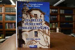 Les belles demeures familiales d`Uzes.