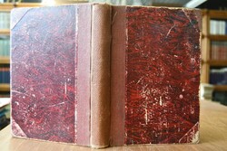 Illustriertes Spielbuch für Mädchen.