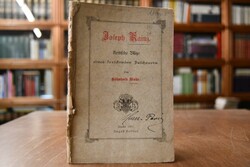 Kritische Blitze eines forschenden Zuschauers.