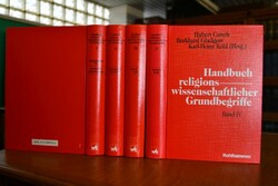 Handbuch religionswissenschaftlicher Grundbegri...