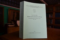 Politik und Gesellschaft im Krieg. Der Legitimi...