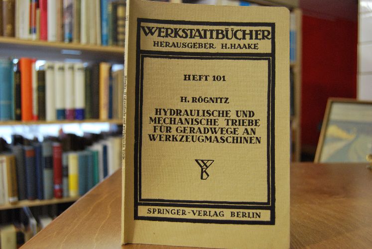 Hydraulische und mechanische Triebe für Geradwege an Werkzeugmaschinen.