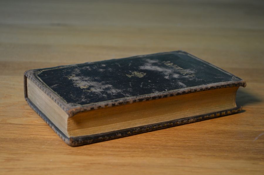 Württembergisches Gesangbuch, zum Gebrauch für Kirchen und Schulen von dem Königlichen Synodus nach dem Bedürfniß der gegenwärtigen Zeit eingerichtet.
