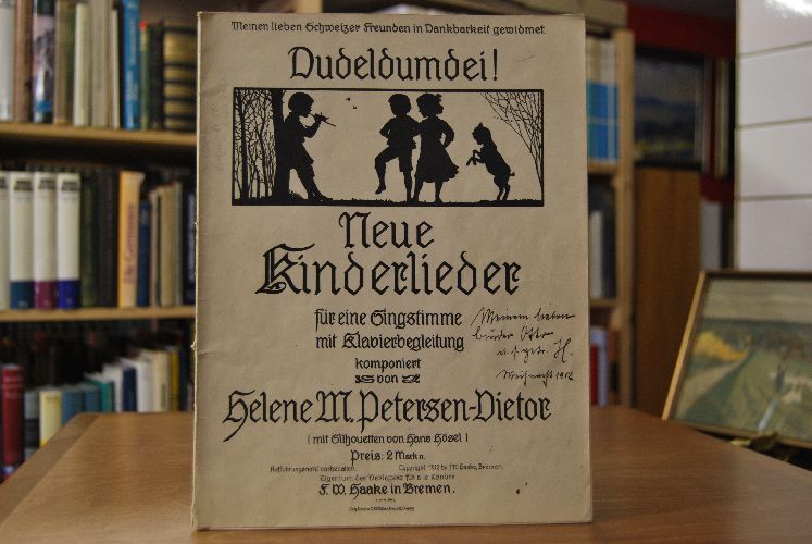 Dudeldumdei! Neue Kinderlieder für eine Singstimme mit Klavierbegleitung.