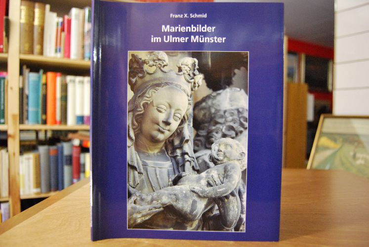 Marienbilder im Ulmer Münster.