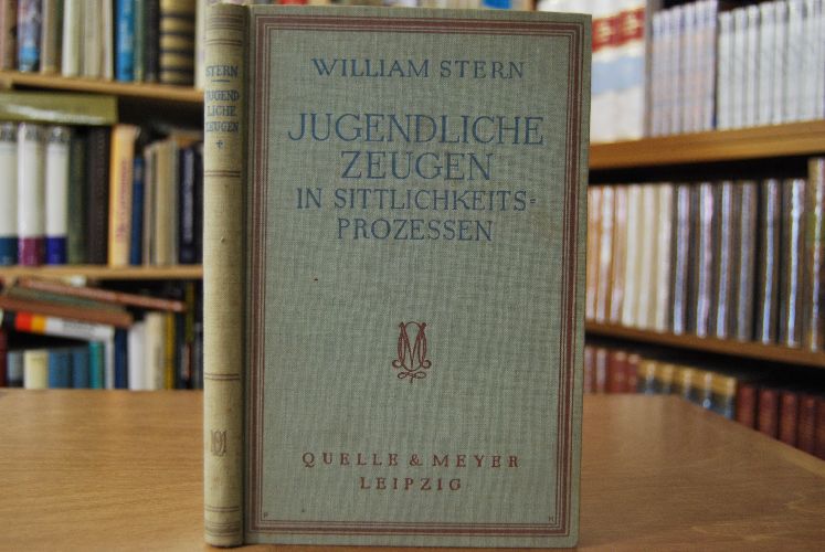 Jugendliche Zeugen in Sittlichkeitsprozessen ihre Behandlung und psychologische Begutachtung. Ein Kapitel der forensischen Psychologie.