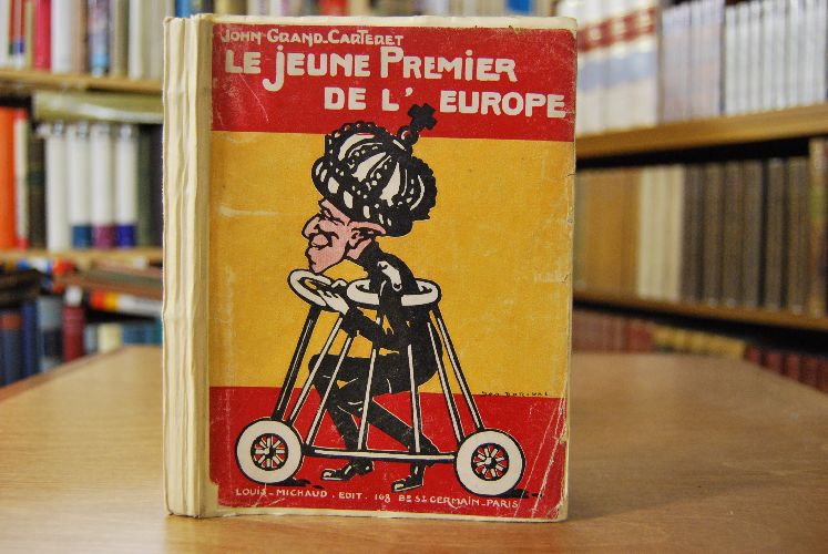 Le jeune Premier de Europe (Alphonse XIII). Devant l`objectif caricatural.