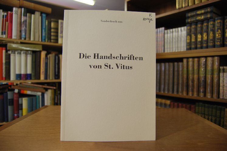 Sonderdruck der Einleitung und des Vorworts "Die Handschriften von St. Vitus" Textband. Aus "Der Bücherbesitz des Klosters St. Vitus in Gladbach von der Gründung bis zur Auflösung des Klosters (974-1802).