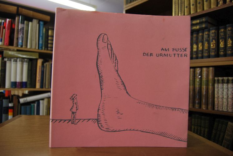 Am Fuße der Urmutter.
