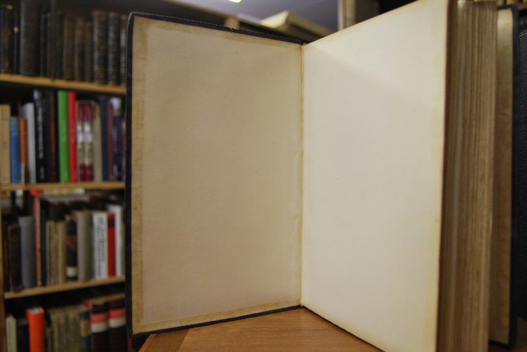 Sämmtliche Werke. Historisch kritische Ausgabe besorgt von Richard Maria Werner. Säkular-Ausgabe 1813-1913. 14 Bände der Ersten Abteilung (von 15, es erschienen dann noch als 2. Abteilung vier Bände Tagebücher und als 3. Abteilung die Briefe, die aber ebenfalls nicht vorhanden sind).