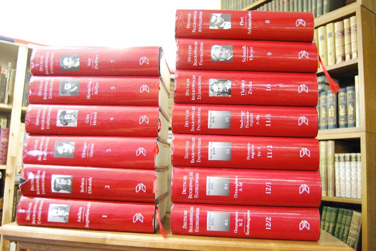 Deutsche Biographische Enzyklopädie (DBE). Bde. 1-12 in 14 Teilbänden (ohne den 2003 erschienenen Supplementband).