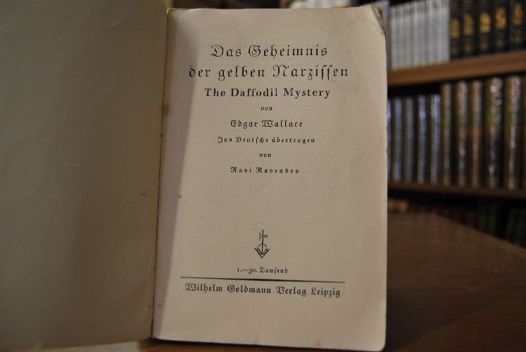 Das Geheimnis der gelben Narzissen. The Daffodil Mystery.