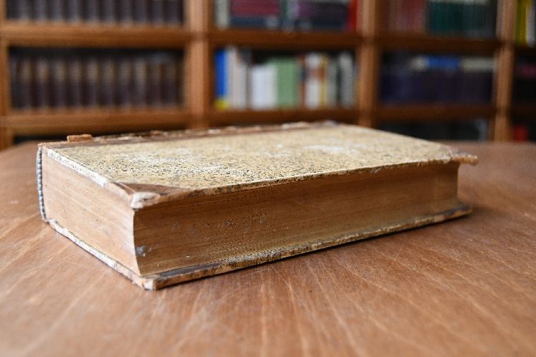 Oeconomische Encyklopädie, oder allgemeines System der Staats-, Stadt-, Haus- und Landwirthschaft, in alphabetischer Ordnung. Zweyter Theil von An - Auf (apart) mit 3 Kupfern