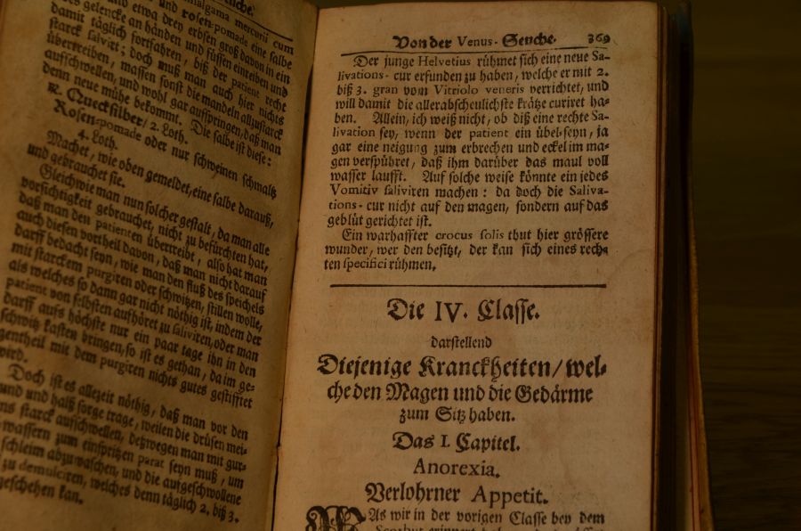 Warhaffte und gründliche Cur Aller dem Menschlichen Leibe zustossenden Kranckheiten, Nach der Vernünfftigen und unverrückten Methode der Natur, samt einem Physico-moralischen Vorbericht von dem Menschlichen Leibe, und der darinn würckenden Seele, entworfen, und mit vielen Medicamentia specificis versehen ...