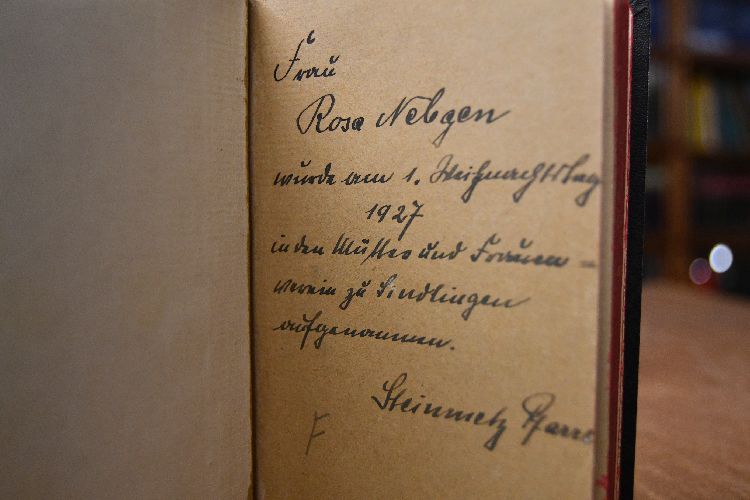 Andachtsbuch für christliche Mütter. Insbesondere zum Gebrauche für die Mitglieder und bei Versammlungen des christl. Müttervereins, sowie für die Mitglieder des Vereins zu Ehren der heiligen Familie von Nazareth.