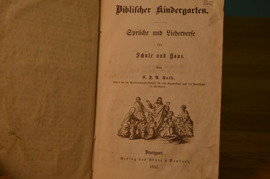 Biblischer Kindergarten. Sprüche und Liederverse für Schule und Haus. Von C.F.A. Kolb Lehrer an der Vorbereitungs-Anstalt für das Gymnasium und die Realschule in Stuttgart.