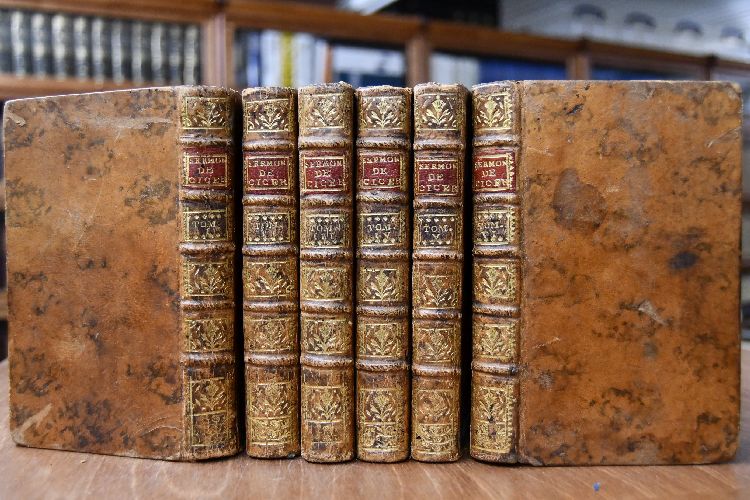 Sermons et Panegryiques par Messire Paul-Cesar Ciceri Abbe Commendataire de N.D. de Basse-Fontaine, Predicateur ordinaire du Roi, & ancien Predicateur ordinaire de la Reine etc. 6 Bde. (komplett).