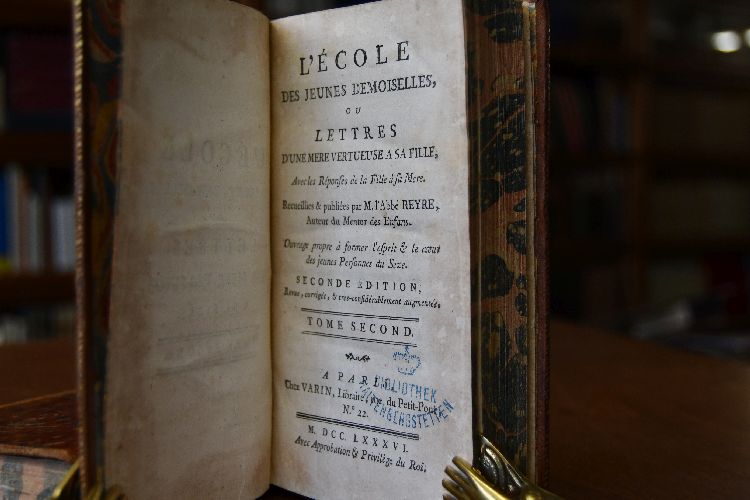 L`école des jeunes demoiselles ou lettres d`une mère vertueuse a sa fille, avec les réponses de la fille a sa mère.