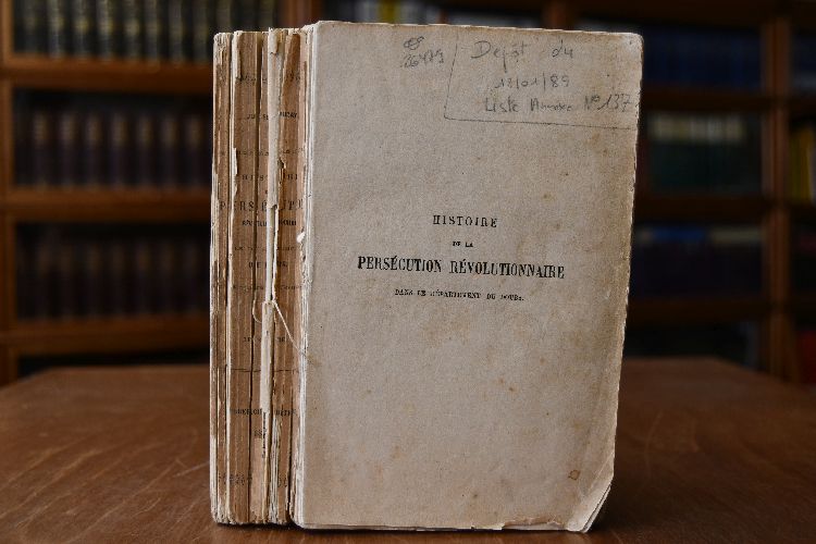 Histoire de la Persecution Revolutionnaire dans le Departement du Doubs, de 1789 a 1801, d`apres les Documents originaux inedits. Tome Premier Le Schisme (apart)