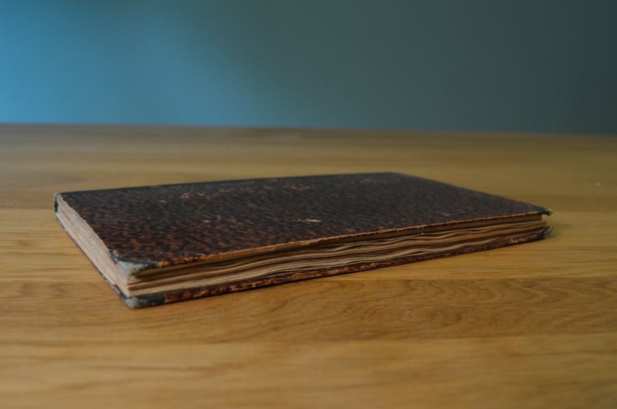 Buch mit Sammlungen von Reinhold Schelle, dem Biberacher Ehrenbürger und Gründer des Wieland Museums über Vier Schlachten Biberach (2. Oktober 1796), Ostrach (21.3.1799), Stockach (25.3.1799), Biberach (9.5.1800), Die alte deutsche Reichsarmee, Graf Eduard von Wallis.