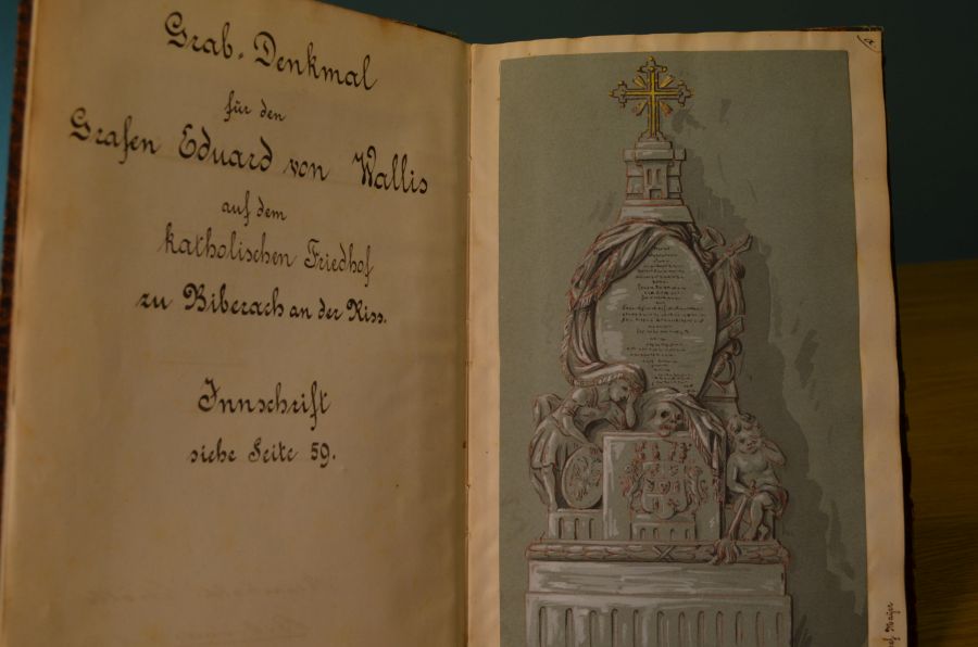 Buch mit Sammlungen von Reinhold Schelle, dem Biberacher Ehrenbürger und Gründer des Wieland Museums über Vier Schlachten Biberach (2. Oktober 1796), Ostrach (21.3.1799), Stockach (25.3.1799), Biberach (9.5.1800), Die alte deutsche Reichsarmee, Graf Eduard von Wallis.