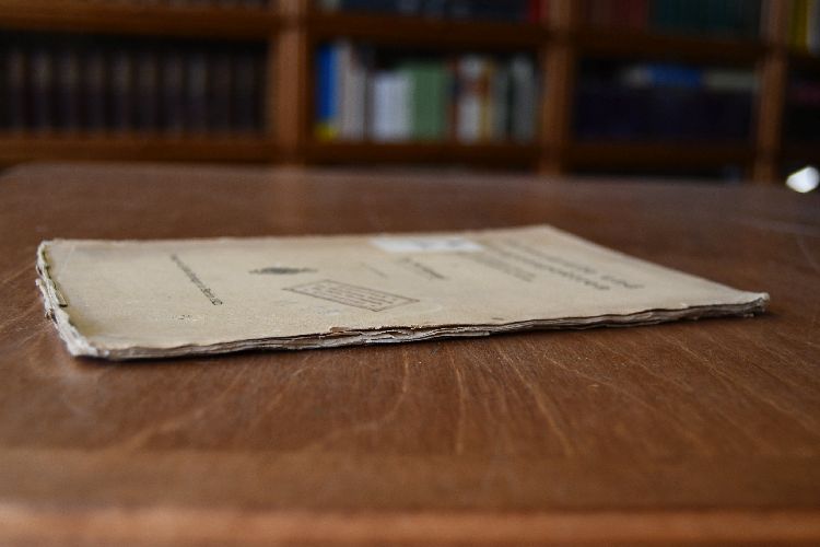 Valenzkräfte und Röntgenspektren. Zwei Aufsätze über das Elektronengebäude des Atoms.