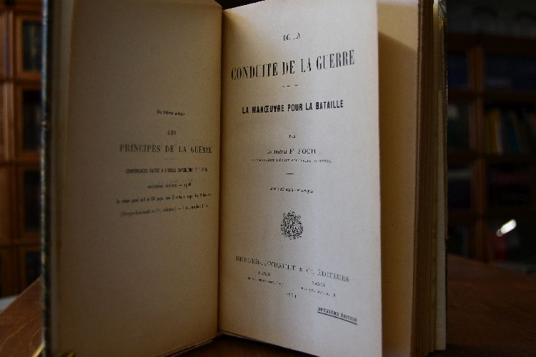 De la conduite de la guerre. La manoeuvre pour la bataille.