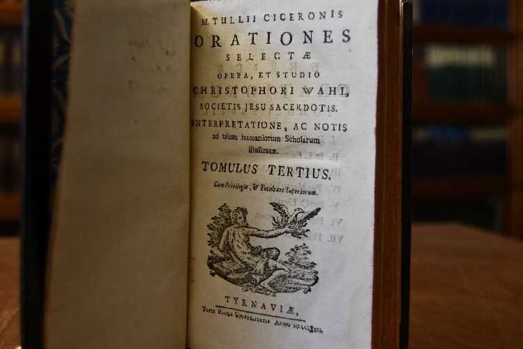 M. Tullii Ciceronis Orationes selectae. Opera, et studio Christophori Wahl, Societis Jesu Sacerdotis. Interpretatione, ac notis ad usum humaniorum Scholarum illustratae. Tomulus Tertius (apart).