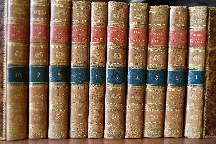 Oeuvres completes de Flechier, avec une notice ou discours preliminaire sur la vie et les ouvrages de ce celebre orateur. 10 Bde. (komplett).