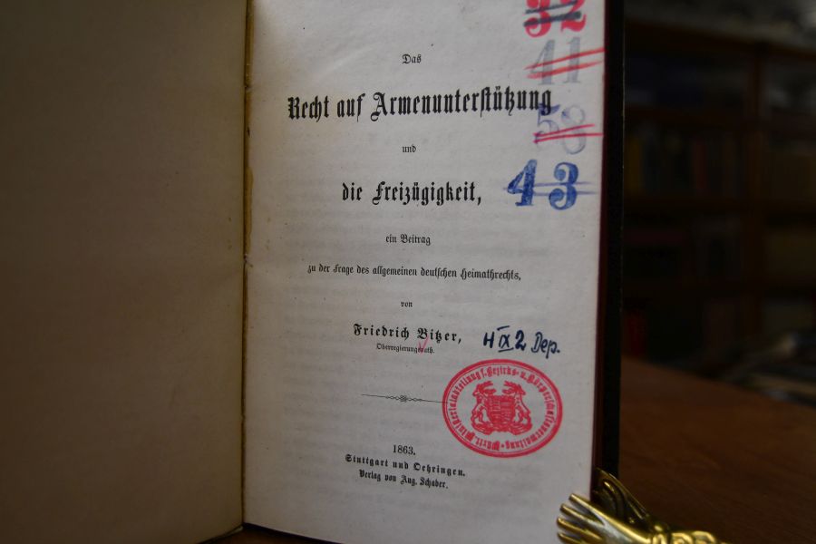 Das Recht auf Armenunterstützung und die Freizügigkeit, ein Beitrag zu der Frage des allgemeinen deutschen Heimathrechts.