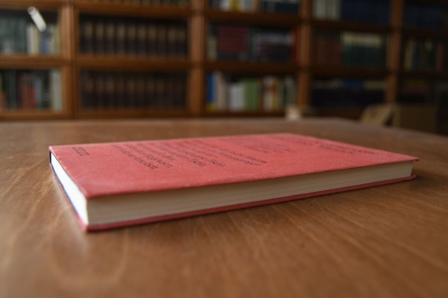 Leben eines Mannes. 90 Gedichte, chronologisch geordnet und mit biographischen Daten.