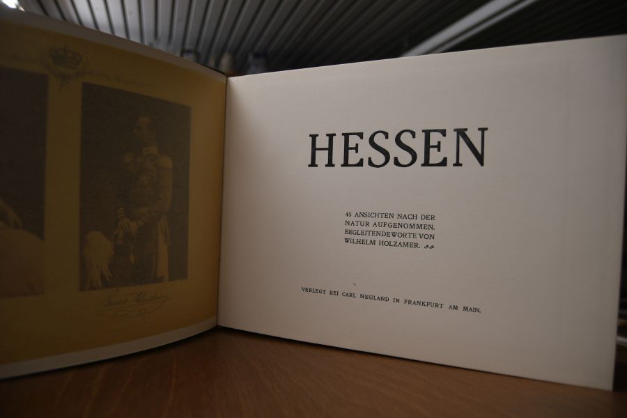 Hessen. 45 Ansichten nach der Natur aufgenommen. Begleitende Worte von Wilhelm Holzamer.