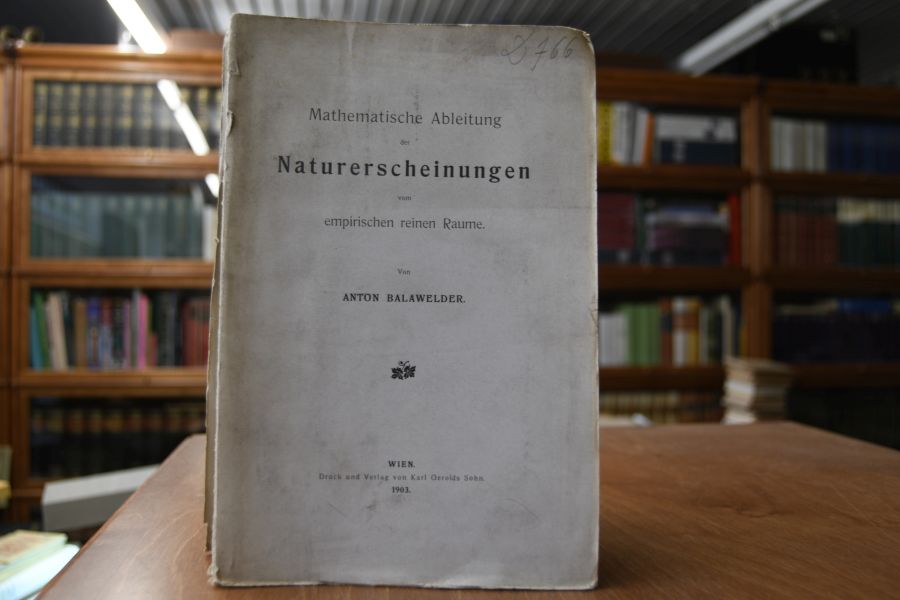 Mathematische Ableitung der Naturerscheinungen vom empirischen reinen Raume.