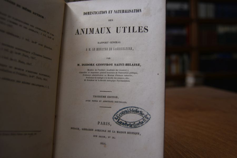 Domestication et Naturalisation des Animaux Utiles. Rapport General a M. le Ministre de l`Agriculture.