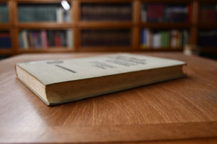 Handbuch für Betriebsräte in Gemeinde- und Staatsbetrieben.