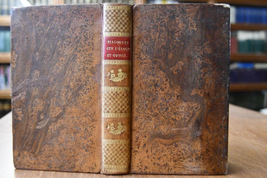 Dialogues sur l`eloquence en general et sur celle de la chaire en particulier. Lettre ecrite a l`Academ ie Francaise et traduction de l`Odyssee.