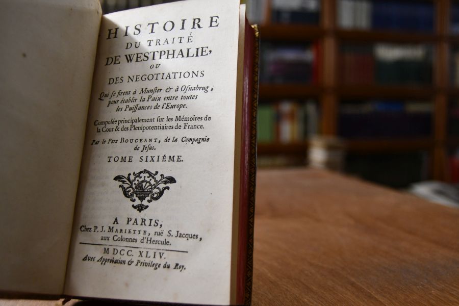 Histoire du Traite de Westphalie, ou Negotiations qui se firent a Munster & a Osnabrug, pour etablir la Paix entre toutes les Puissances de l`Europe. Composee principalement sur les Memoires de la Cour & des Plenipotentiaires de France. Tome sixieme (apart).