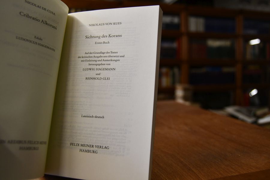Sichtung des Korans Erstes Buch (von 3) apart.