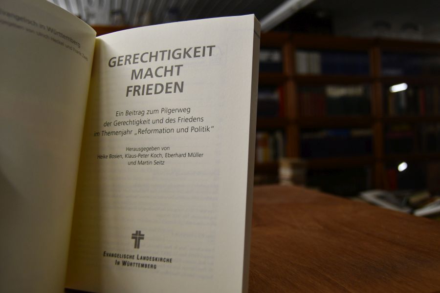 Gerechtigkeit macht Frieden. Ein Beitrag zum Pilgerweg der Gerechtigkeit und des Friedens im Themenjahr "Reformation und Politik".