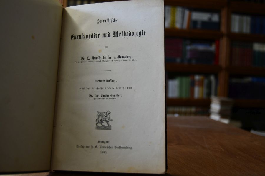 Juristische Encyklopädie und Methodologie.