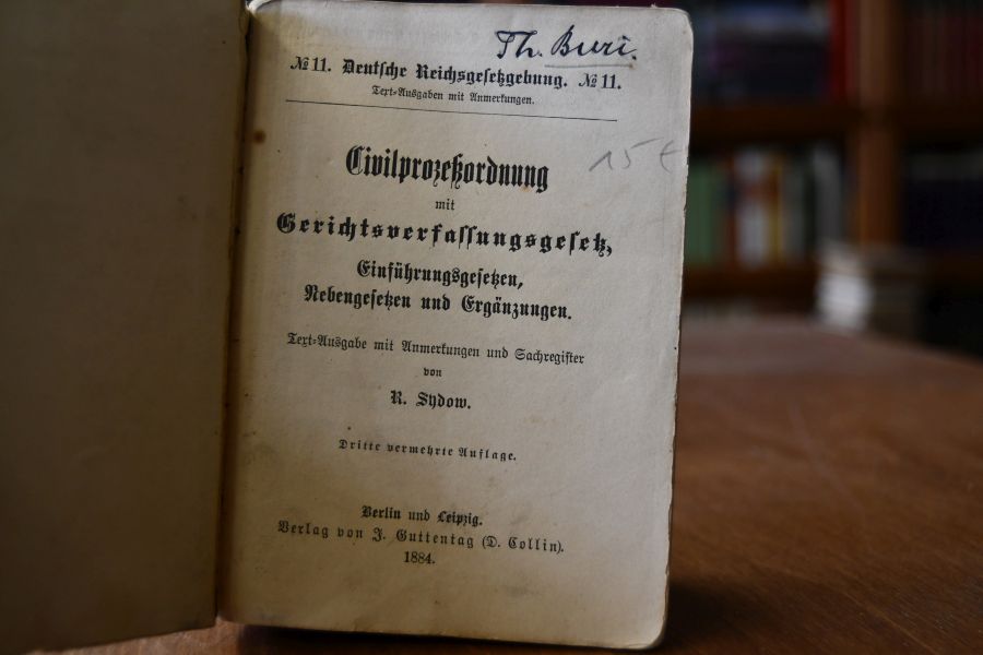 Civilprozeßordnung mit Gerichtsverfassungsgesetz, Einführungsgesetzen, Nebengesetzen und Ergänzungen. Text-Ausgabe mit Anmerkungen und Sachregister.
