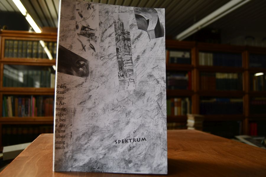 Spektrum. Werk- und Sudelbuch von Rudolf Bender, Peter Vollmer, Frieder Kerler, Rüdiger Noreikat, Tina Stroheker zur Ausstellung in der Kreissparkasse Göppingen 1993.
