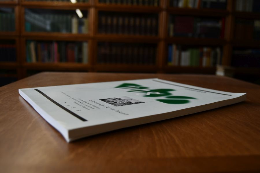 VHS. Erinnerungen für die Zukunft. 50 Jahre Volkshochschule Göppingen persönliche, emotionale und sachliche Aspekte zur Geschichte der Volkshochschule Göppingen.