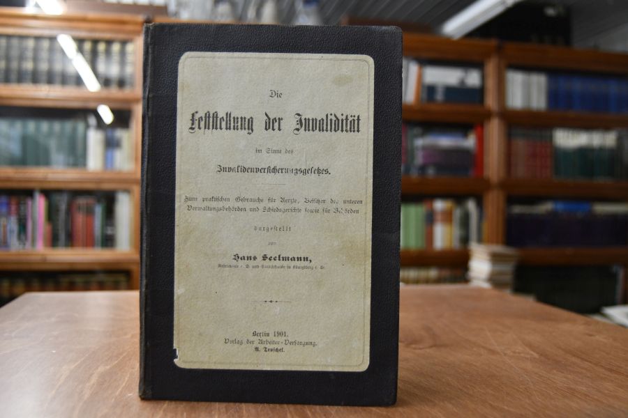 Die Feststellung der Invalidität im Sinne des Invalidenversicherungsgesetzes.
