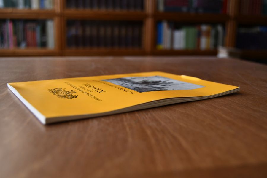 Festschrift anlässlich des Kameradentreffens in Stuttgart auf dem Killesberg am 3. November 1957 des ehemaligen Kavallerie-Regiments 18.
